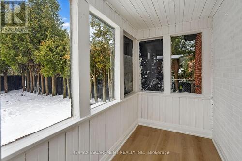 150 Brucedale Avenue E, Hamilton, ON - Outdoor