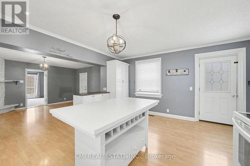 76 Main Street E, Mapleton, ON - Indoor