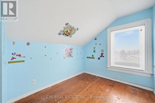 76 Main Street E, Mapleton, ON - Indoor Photo Showing Other Room