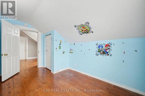 76 Main Street E, Mapleton, ON - Indoor Photo Showing Other Room