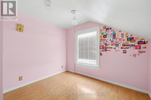76 Main Street E, Mapleton, ON - Indoor Photo Showing Other Room
