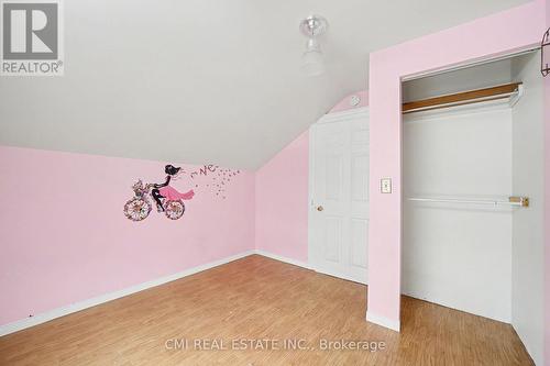 76 Main Street E, Mapleton, ON - Indoor Photo Showing Other Room