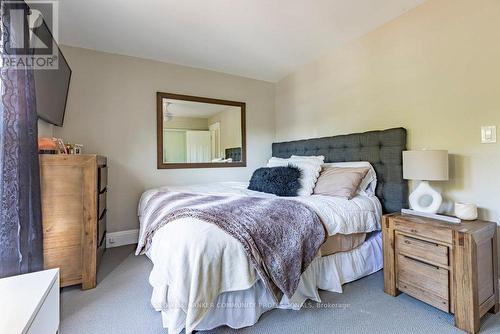 58 Chatham Street, Hamilton, ON - Indoor Photo Showing Bedroom