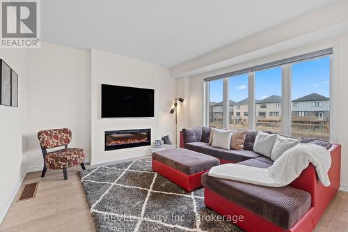 80 Explorer Way, Thorold (Rolling Meadows), ON - Indoor Photo Showing Living Room With Fireplace