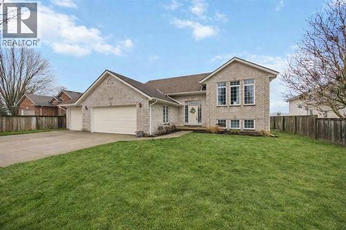 450 BROADWAY STREET  Plympton-Wyoming, ON N0N 1T0