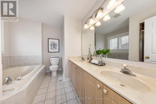189 Frank Endean Road, Richmond Hill, ON - Indoor Photo Showing Bathroom