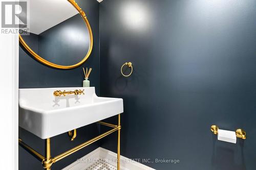 4 Iroquois Avenue, Mississauga, ON - Indoor