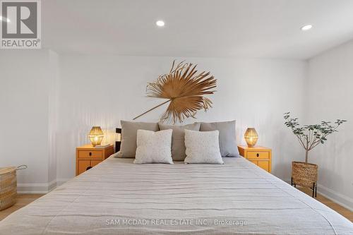 4 Iroquois Avenue, Mississauga, ON - Indoor Photo Showing Bedroom