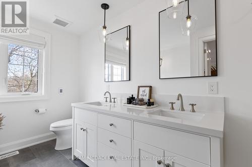 4 Iroquois Avenue, Mississauga, ON - Indoor Photo Showing Bathroom