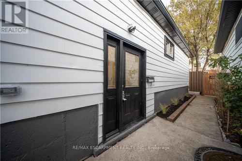 11 Garside Avenue S, Hamilton, ON - Outdoor