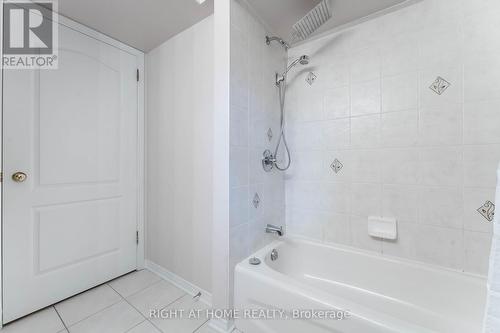 67 Strathaven Private, Ottawa, ON - Indoor Photo Showing Bathroom