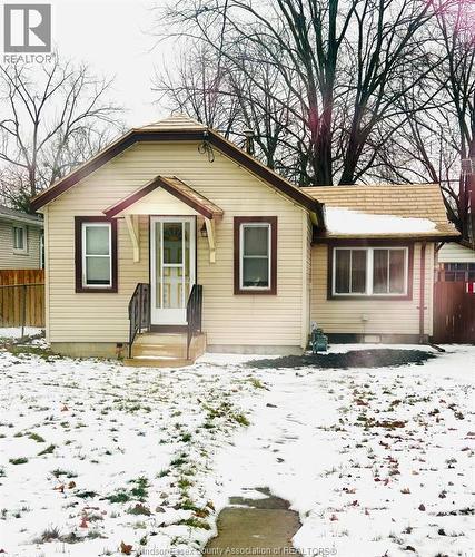 260 Forest St.  Chatham, ON N7L 2A9