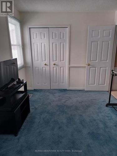 2179 Maplewood Drive, Burlington, ON - Indoor