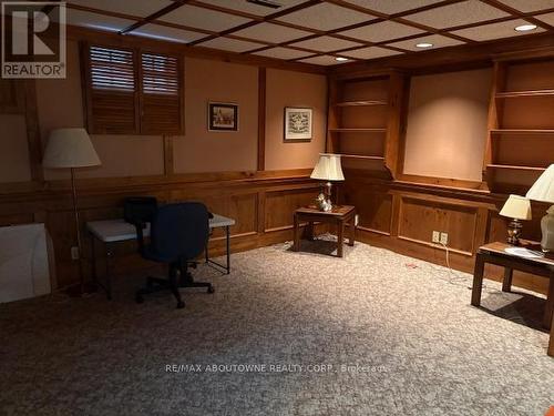 2179 Maplewood Drive, Burlington, ON - Indoor