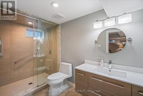 4 Upper Canada Drive, St. Catharines (Lakeshore), ON - Indoor Photo Showing Bathroom