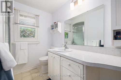 12 Glenview Crescent, Perth, ON - Indoor Photo Showing Bathroom