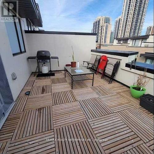 114 - 32 Fieldway Road, Toronto, ON - Outdoor