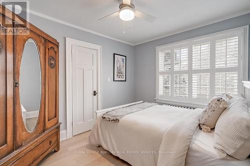 1060 Mohawk Road, Burlington, ON - Indoor Photo Showing Bedroom