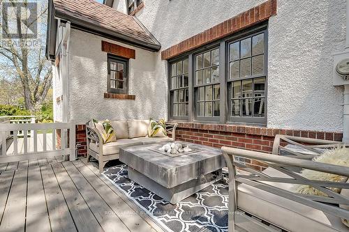 1060 Mohawk Road, Burlington, ON - Outdoor