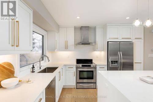 471 Sparling Crescent, Burlington, ON - Indoor Photo Showing Kitchen With Stainless Steel Kitchen With Upgraded Kitchen