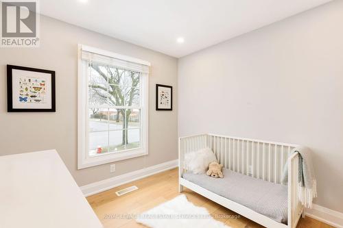 471 Sparling Crescent, Burlington, ON - Indoor Photo Showing Bedroom