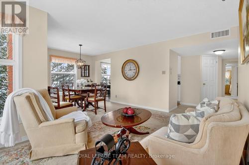 201 - 40 Pearl Street, Smiths Falls, ON - Indoor Photo Showing Living Room