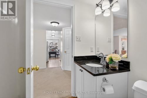 201 - 40 Pearl Street, Smiths Falls, ON - Indoor Photo Showing Bathroom