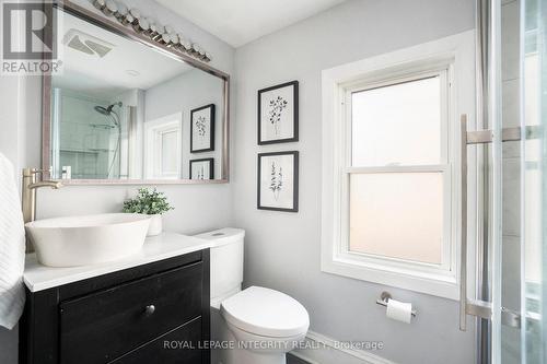 115 Springhurst Avenue, Ottawa, ON - Indoor Photo Showing Bathroom