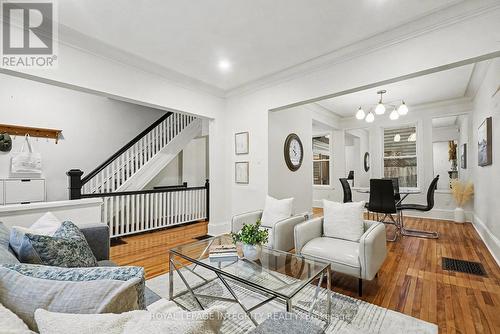 115 Springhurst Avenue, Ottawa, ON - Indoor Photo Showing Living Room
