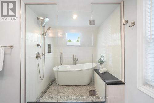 115 Springhurst Avenue, Ottawa, ON - Indoor Photo Showing Bathroom