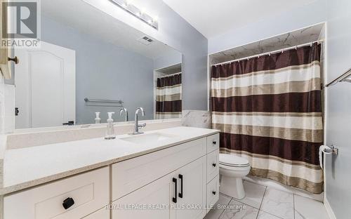 365 Turnberry Crescent, Mississauga, ON - Indoor Photo Showing Bathroom