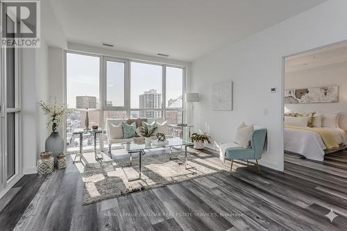 603 - 2007 James Street, Burlington, ON - Indoor Photo Showing Living Room