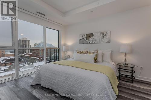 603 - 2007 James Street, Burlington, ON - Indoor Photo Showing Bedroom