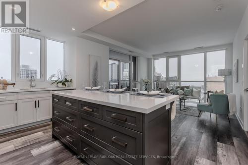 603 - 2007 James Street, Burlington, ON - Indoor Photo Showing Kitchen