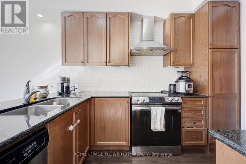 38 Abigail Crescent, Caledon, ON - Indoor Photo Showing Kitchen With Double Sink With Upgraded Kitchen