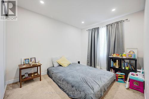 38 Abigail Crescent, Caledon, ON - Indoor Photo Showing Bedroom