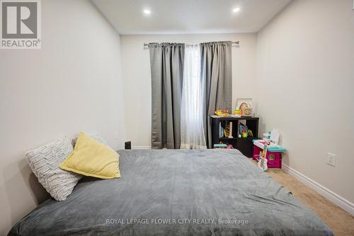 38 Abigail Crescent, Caledon, ON - Indoor Photo Showing Bedroom