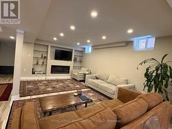 5 TAMARA DRIVE  Richmond Hill, ON L4S 1E7