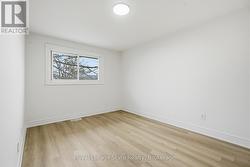 Primary suite with closet, laminate flrs & window - 