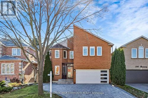 236 THORNWAY AVENUE  Vaughan, ON L4J 7X8