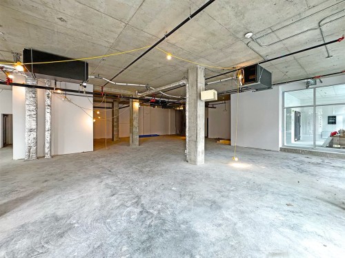 Intérieur - Fl1-5 Rue De La Gauchetière O., Montréal (Ville-Marie), QC - Indoor Photo Showing Garage