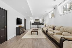 Family room - 