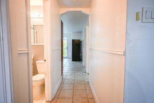 Hall - 5945 Rue Landry, Montréal (Mercier/Hochelaga-Maisonneuve), QC - Indoor Photo Showing Bathroom