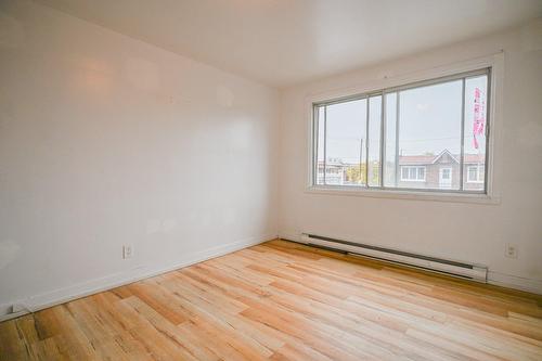 Primary bedroom - 5945 Rue Landry, Montréal (Mercier/Hochelaga-Maisonneuve), QC - Indoor Photo Showing Other Room