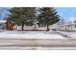 35 Hedgewood DR  Moncton, NB E1E 2W4