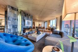 703-285 Av. Laurier E.  Montréal (Le Plateau-Mont-Royal), QC H2T 3E7