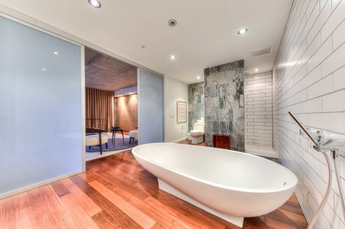 Salle de bains attenante à la CCP - 703-285 Av. Laurier E., Montréal (Le Plateau-Mont-Royal), QC - Indoor Photo Showing Bathroom