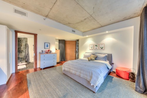 Chambre à coucher - 703-285 Av. Laurier E., Montréal (Le Plateau-Mont-Royal), QC - Indoor Photo Showing Bedroom