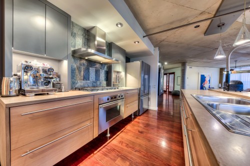 Cuisine - 703-285 Av. Laurier E., Montréal (Le Plateau-Mont-Royal), QC - Indoor Photo Showing Kitchen With Double Sink