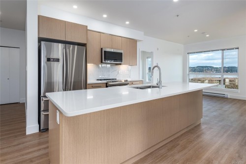 207-3070 Kilpatrick Ave  Courtenay, BC V9N 0G7